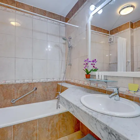 In Yucca Park Costa Adeje (Tenerife)