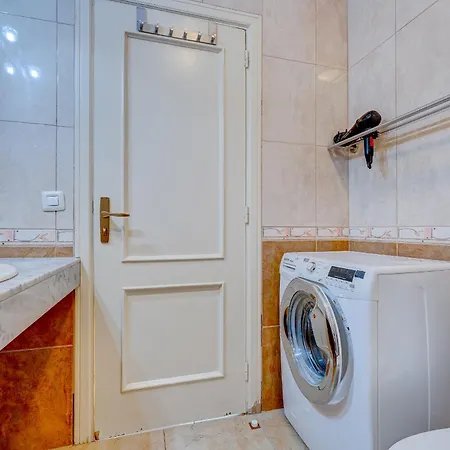 In Yucca Park Apartment