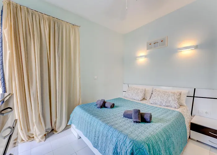 In Yucca Park Apartament